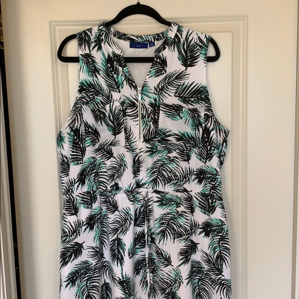 Apt 9 palm print dress